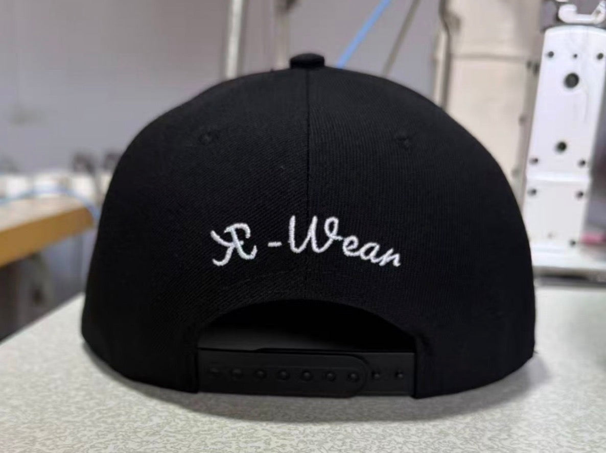 KEIRA IZUMI SIGNATURE SNAP BACK