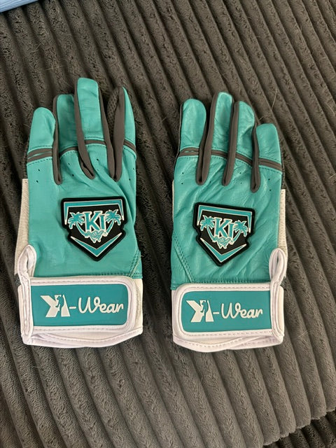 KEIRA IZUMI SIGNATURE BATTING GLOVE (SHORT CUFF)